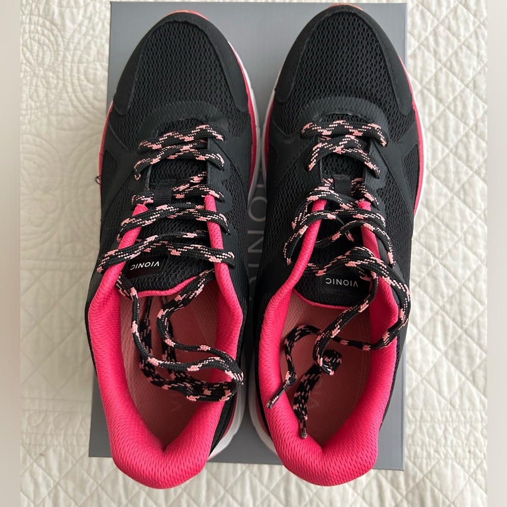 Vionic Women's Black and Pink Sneakers